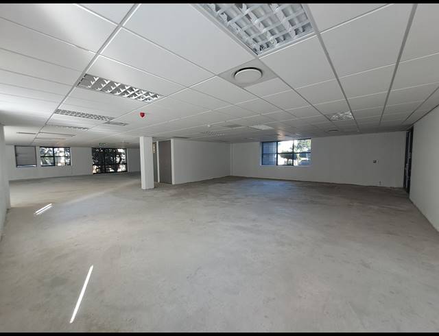 1,575M² OFFICE TO LET IN ILLOVO